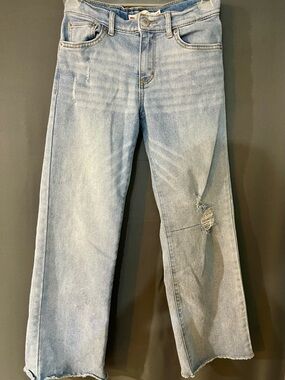 Girls Levi’s Light Wash Distressed Straight-Leg Jeans